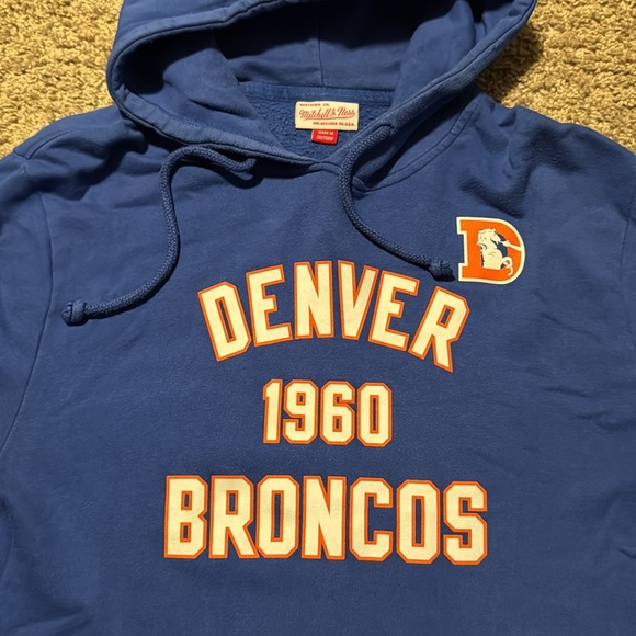 Mitchell and Ness Denver Broncos Hoodie - Picture 2 of 4